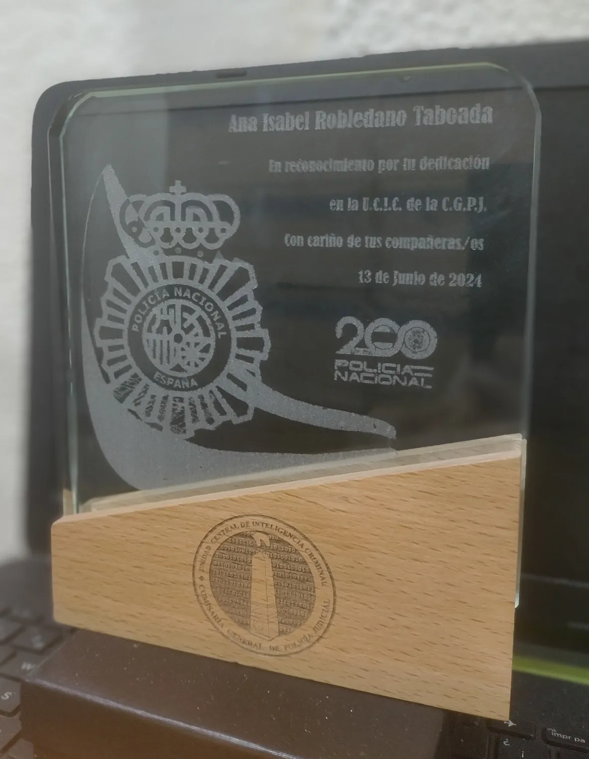 Grabado Laser Cristal Placa Agradecimiento Policia Ana Isabel