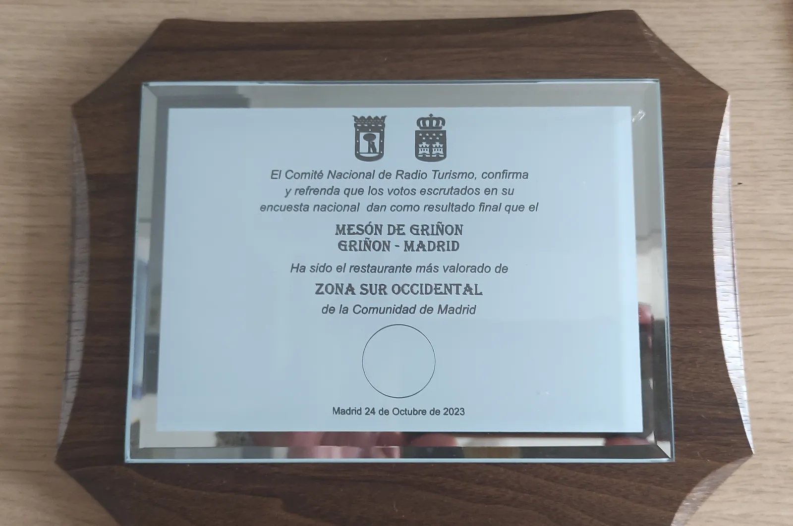 Grabado Laser Cristal Placa Meson De Griñon Madrid