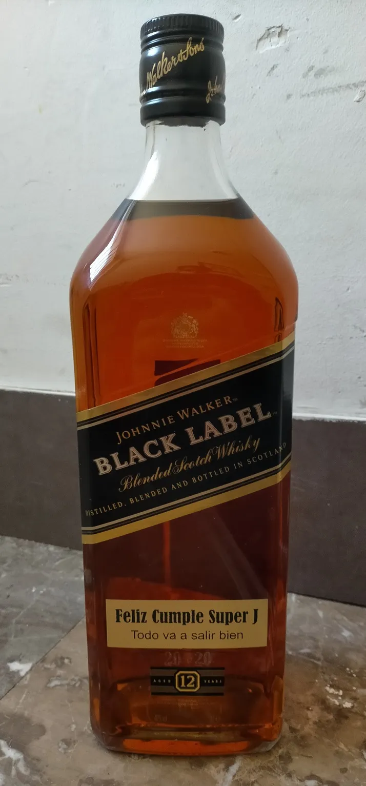 Botella Con Etiqueta