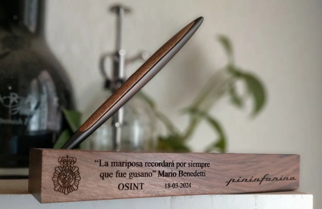Grabado Laser Boligrafo Madera Pininfarina Osint