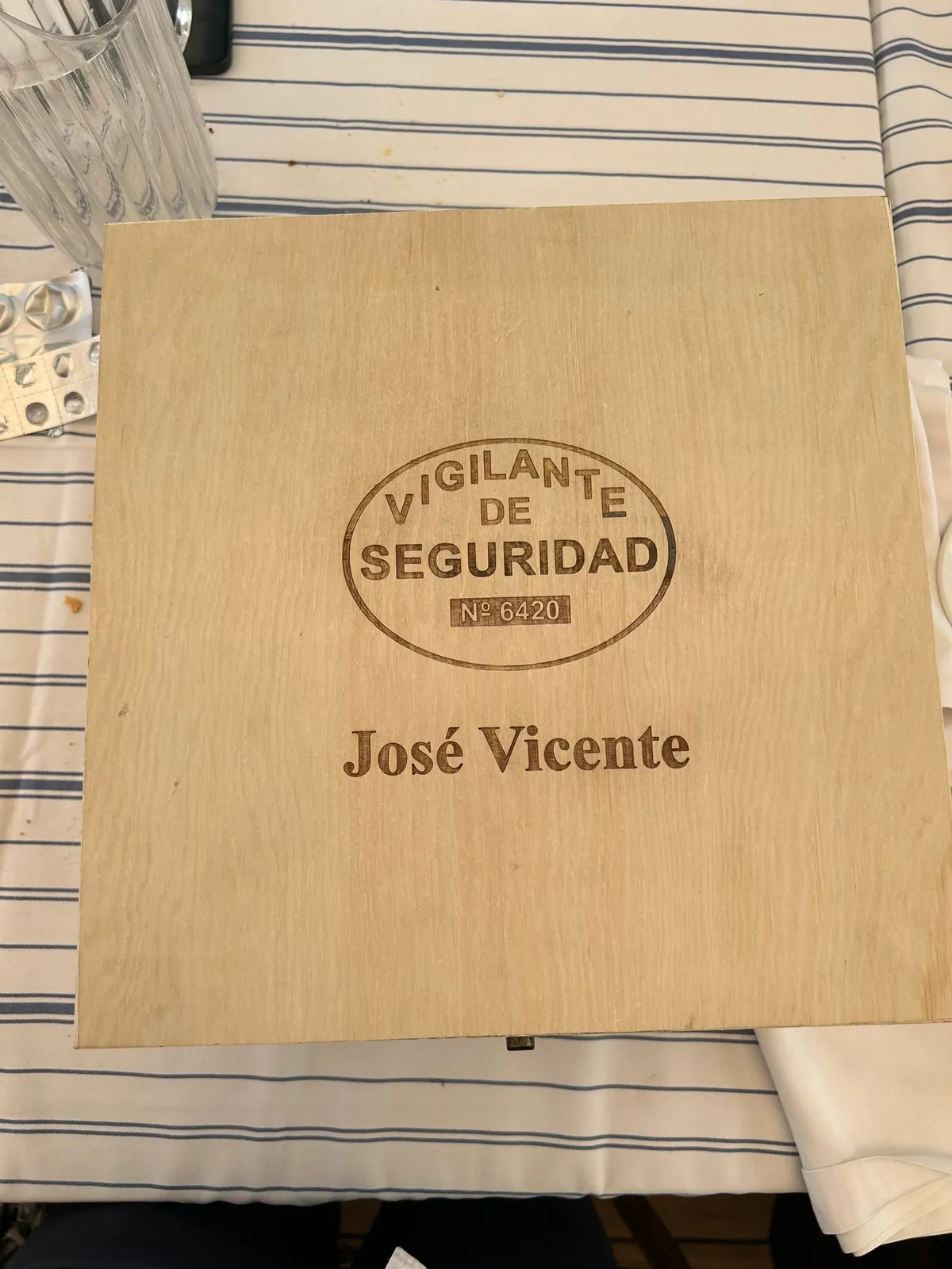 Grabado Laser Madera Tapa Caja Vigilante Seguridad Jose Vicente