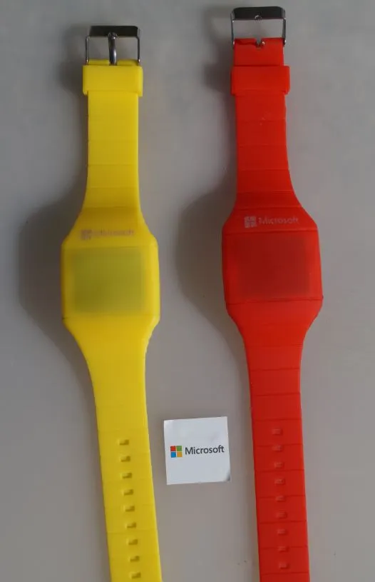 Relojs De Makitos De Goma Grabación Láser Para Microsoft Rojo Y Amarillo