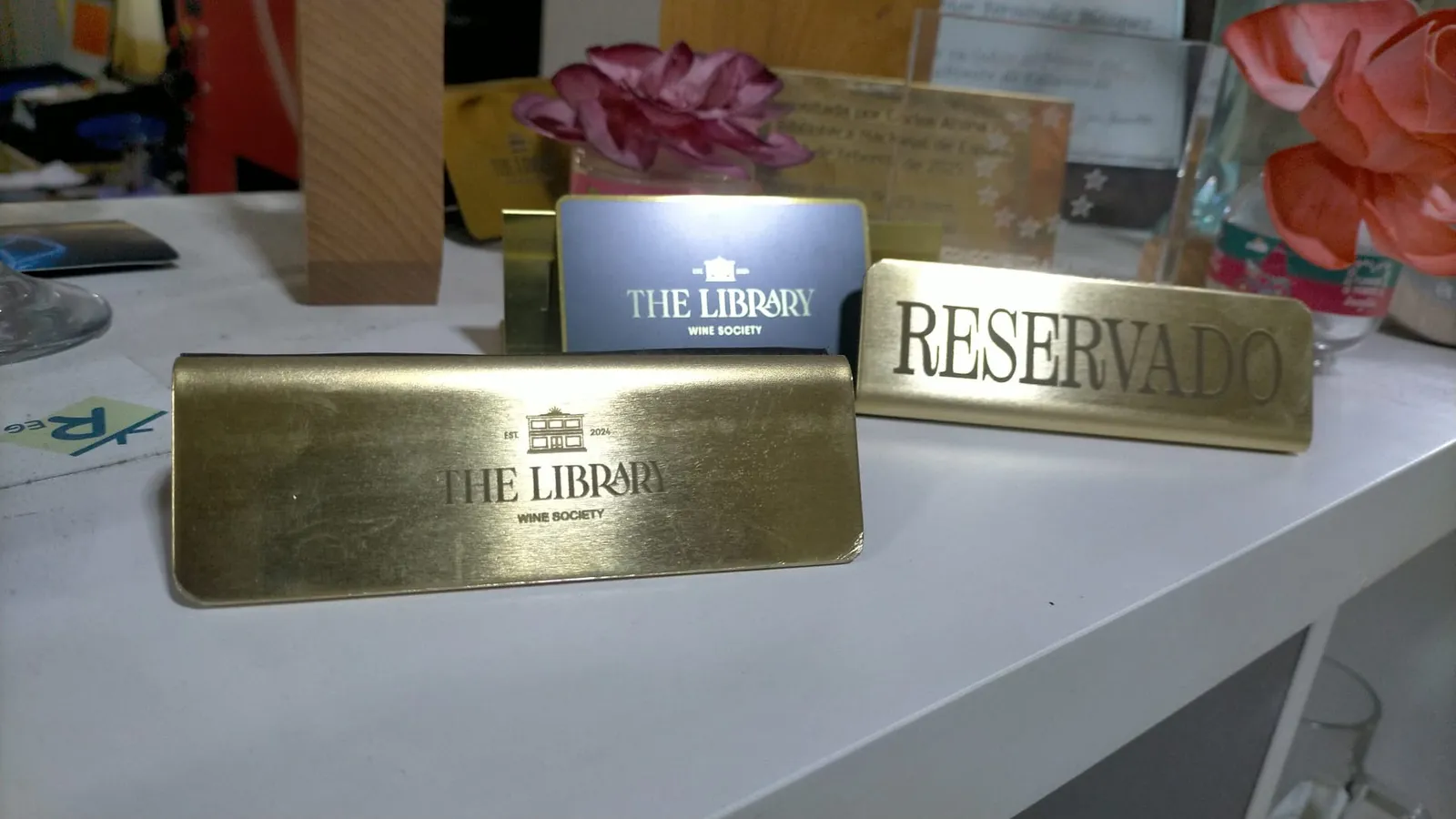 Grabado Laser Metal Placa Reservado The Library